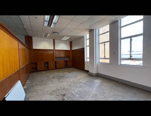 760M² OFFICE TO LET IN CONGELLA
